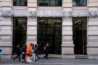 World's Oldest Bank Bids $39.8B for Two Rivals While Fighting Off Intesa