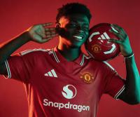 Manchester United sign Cameroon midfielder Baleba for £70m