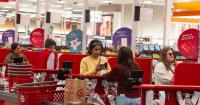 Retail earnings show U.S. consumers keep spending for the right price