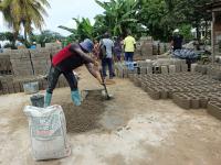 Douala, Bafoussam, Yaounde: Construction exper...
