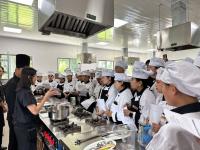 Learning Thai cuisine, exploring new career opportunities