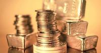 Gold futures surge past $4,700/oz, signaling economic fears
