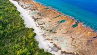 26kg of suspected cocaine washes up on Cook Islands reef