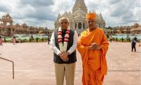 Gujarat CM Visits Akshardham Temple In New Jersey