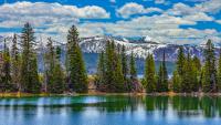 Yellowstone National Park Already Transforms As Visitors Face Early Snow Warning
