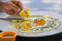 'Absolutely Inappropriate': Tourist Disgusted After Restaurant Receipt Jokes About Spitting in Their Food