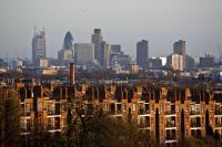 House prices fall in London commuter belt as buyers alerted to new 'opportunities'