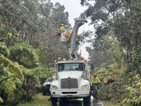 Additional Hawaiian Electric crews arrive on Big Island to help with repairs from Hurricane Lala