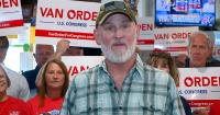 Van Orden discusses small business support during West Salem campaign stop