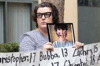 Mom advocates for more social media regulations as states sue Meta
