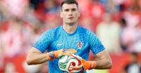 Dominik Livaković jets in to sign for Barcelona