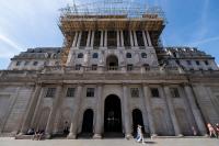 Economists urge Bank of England to halt bond sales as borrowing costs climb