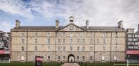 National Museum of Ireland Employee Charged with Possession of Military-Grade Explosive, Artist Gao Zhen Receives Three-Year Prison Sentence, The Venice Film Festival Defends Inclusion of Russian-born Filmmaker, and More: Morning Links for August…