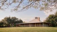 Tour a breezy Texas ranch house that looks as good as it did in 1985