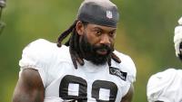 Falcons' Smith retired in '25 over mother's health