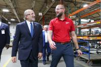 U.S. Secretary of Commerce Lutnick tours Wilkes-Barre manufacturing facility