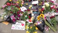 Fans across Nashville pay tribute to Dolly Parton