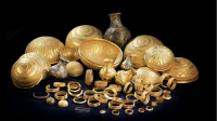Thieves target priceless Bronze Age treasure in four-minute Spanish museum raid