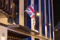 UK Settlement Grants Hit Highest Level Since 2010 as Nearly 200,000 Migrants Race To Beat Britain's Tightening Residency Rules