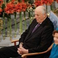 Norwegians mourn King Harald as son succeeds to throne