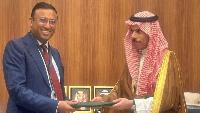 Humayun Kabir meets Saudi foreign minister, delivers PM’s letter