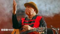 Mali music star Salif Keïta cancels South African concerts over 'xenophobic violence'