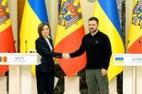 Zelensky Receives Moldova’s Highest State Award as Regional Cooperation Deepens