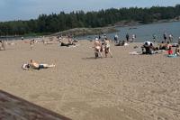 Climate change adds month of dangerous heat for 560m children: study