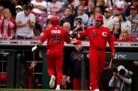 Reds' Eugenio Suárez and TJ Friedl clear waivers, will join team in Chicago