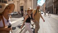 The American Habit That Screams Tourist And Baffles Europeans, According To Rick Steves' Protege