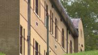 Students return to class at elementary school despite it testing positive for mold