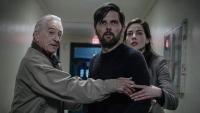 ‘The Whisper Man’ Review: Robert De Niro, Michelle Monaghan and Adam Scott in Netflix’s Twisty Airport Paperback Serial-Killer Procedural