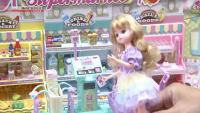 Tokyo toy show offerings reflect social trends