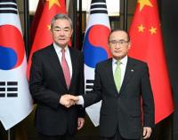 South Korea backs Trump bid to revive North Korea talks