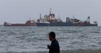 CENTCOM: U.S. Clears Iranian Mines from Hormuz Lanes; Iran Oil Exports at Zero — Trump Says Tehran ‘Begging to Make a Deal’