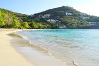 5 Best Beaches To Visit In The Caribbean According To Locals and Travel Experts