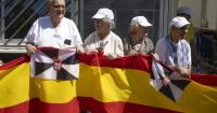 A hundred people gather in Ceuta in front of the Government Delegation to demand unity in the face of the migration crisis.