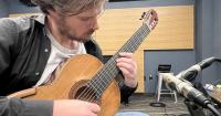 Spanish romance, on guitar and in person