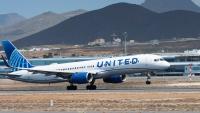 United Flight Changes Aircraft & Diverts Twice Flying Los Angeles To New York
