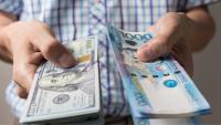 Peso sinks further past 62 to new low