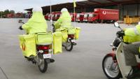 Australia Post flags fewer letter deliveries as mail volumes plunge and parcels boom