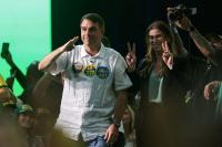 Senator Flavio Bolsonaro vows to respect Brazil election outcome