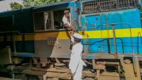 Sri Lankan government bans railway workers from using social media