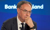 Bank of England governor hints interest rate hikes can wait