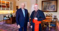 Pope praises monarch who lived in Maryland through WWII
