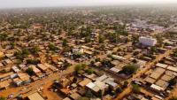 Rival factions stand off in Niger capital after mutineers attack airport, presidency