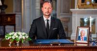Norway's new King Haakon honours 'dear father' Harald