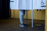 Iceland counts ballots in close-fought referendum on reopening EU membership talks