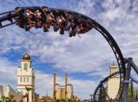 Rollercoaster nightmare at Madrid’s Warner Park as man is airlifted to hospital