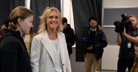 Iceland votes in tight referendum on European Union entry talks